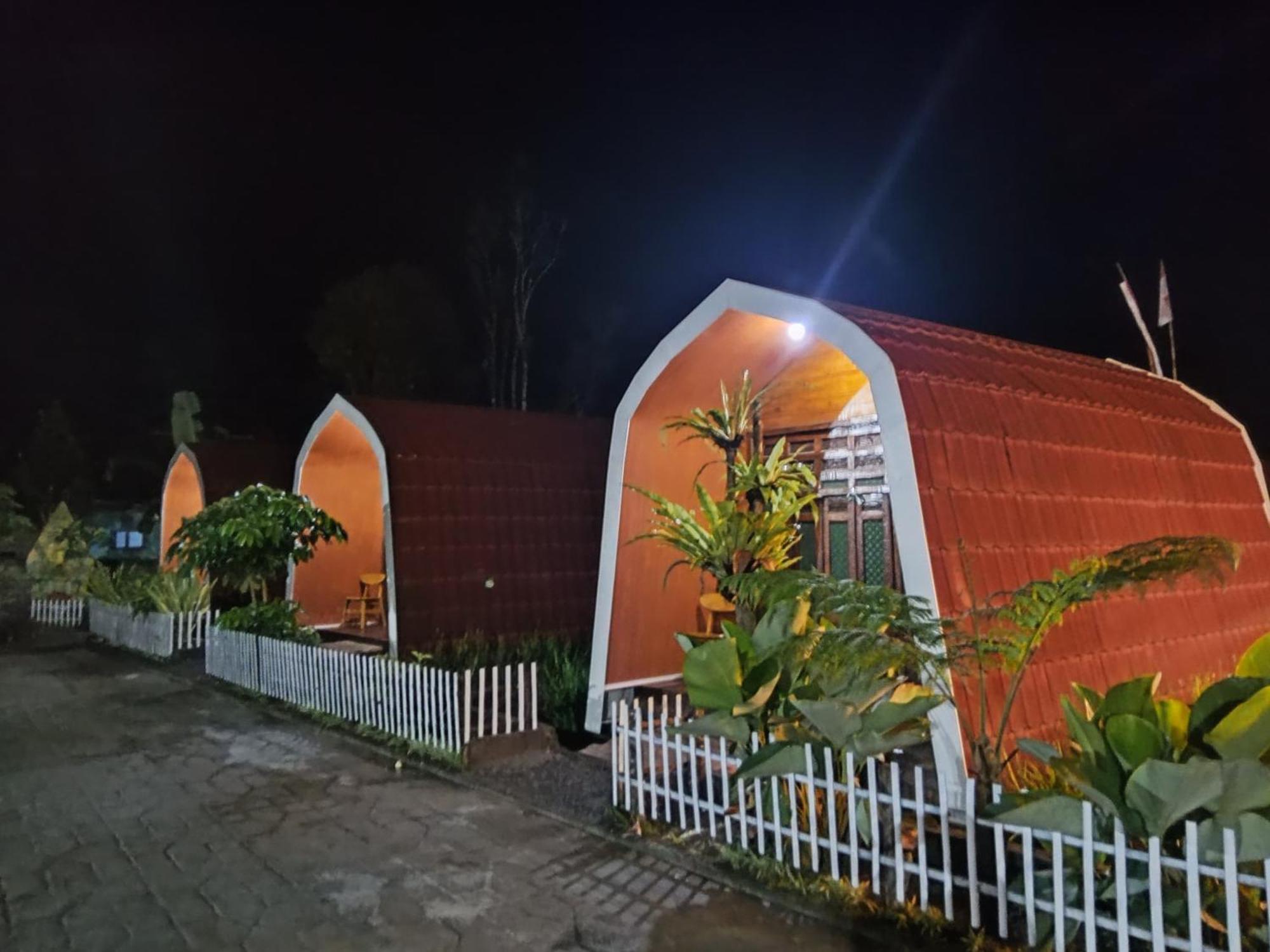 Indah Damai Cottages Sidomukti Luaran gambar