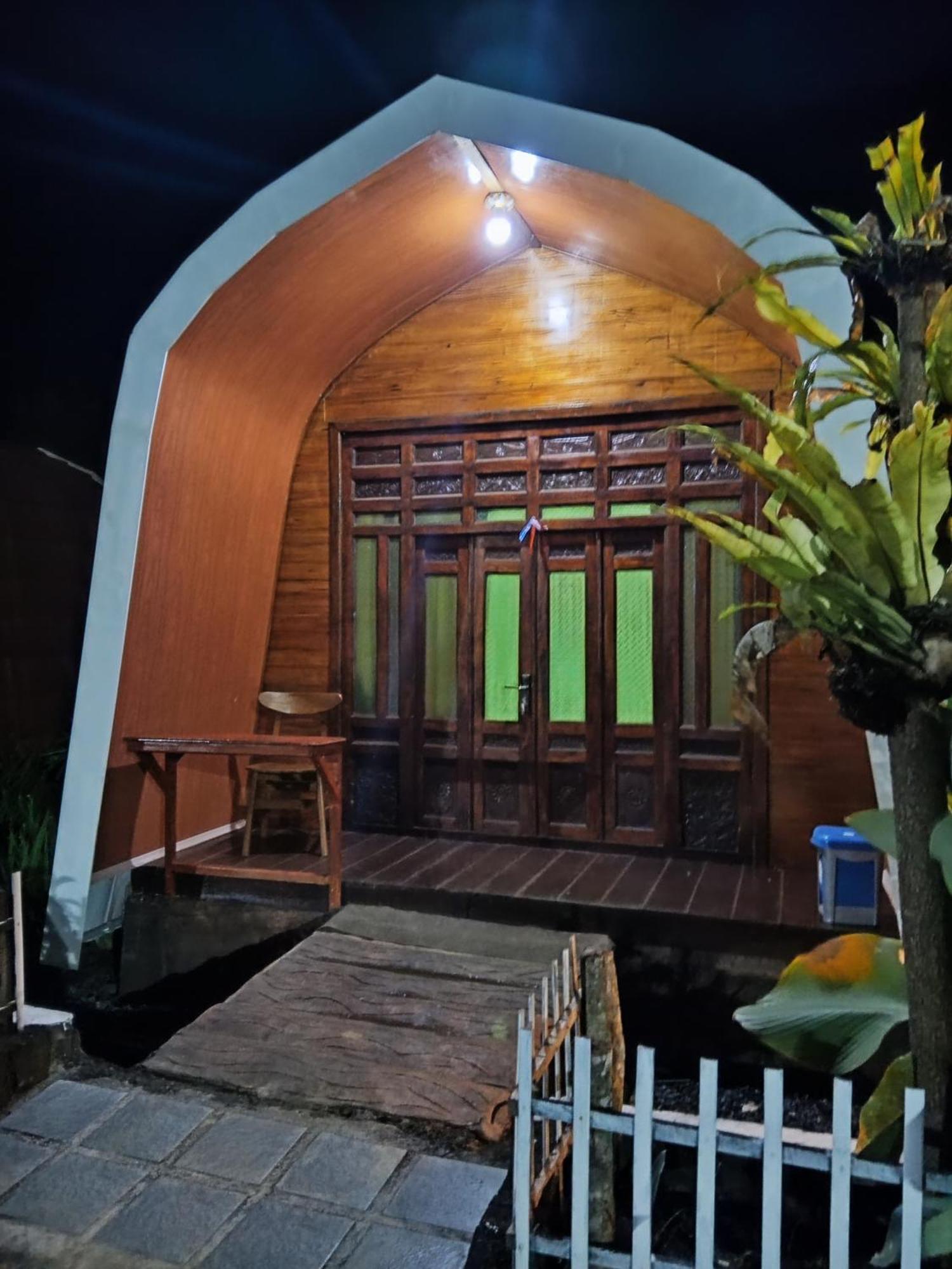 Indah Damai Cottages Sidomukti Luaran gambar
